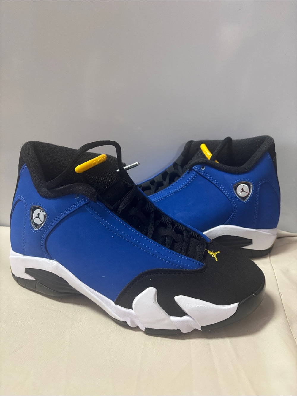 Air Jordan 14 Retro  Laney Basketball Shoes snakers size 4 New without box